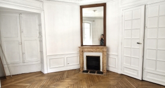 SOUS LOCATION BUREAU 13 m²  PARIS WAGRAM  770 € HT  